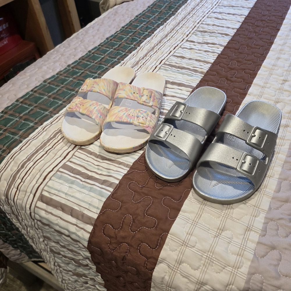 Womens Silver Double-Buckle Slide Sandals And Multi Sandal Slides
